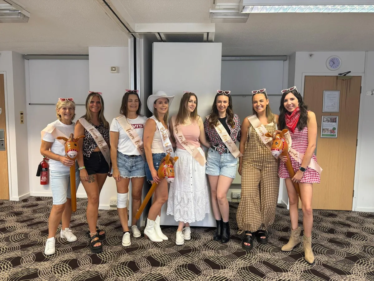 2000s hen party dance class alternative