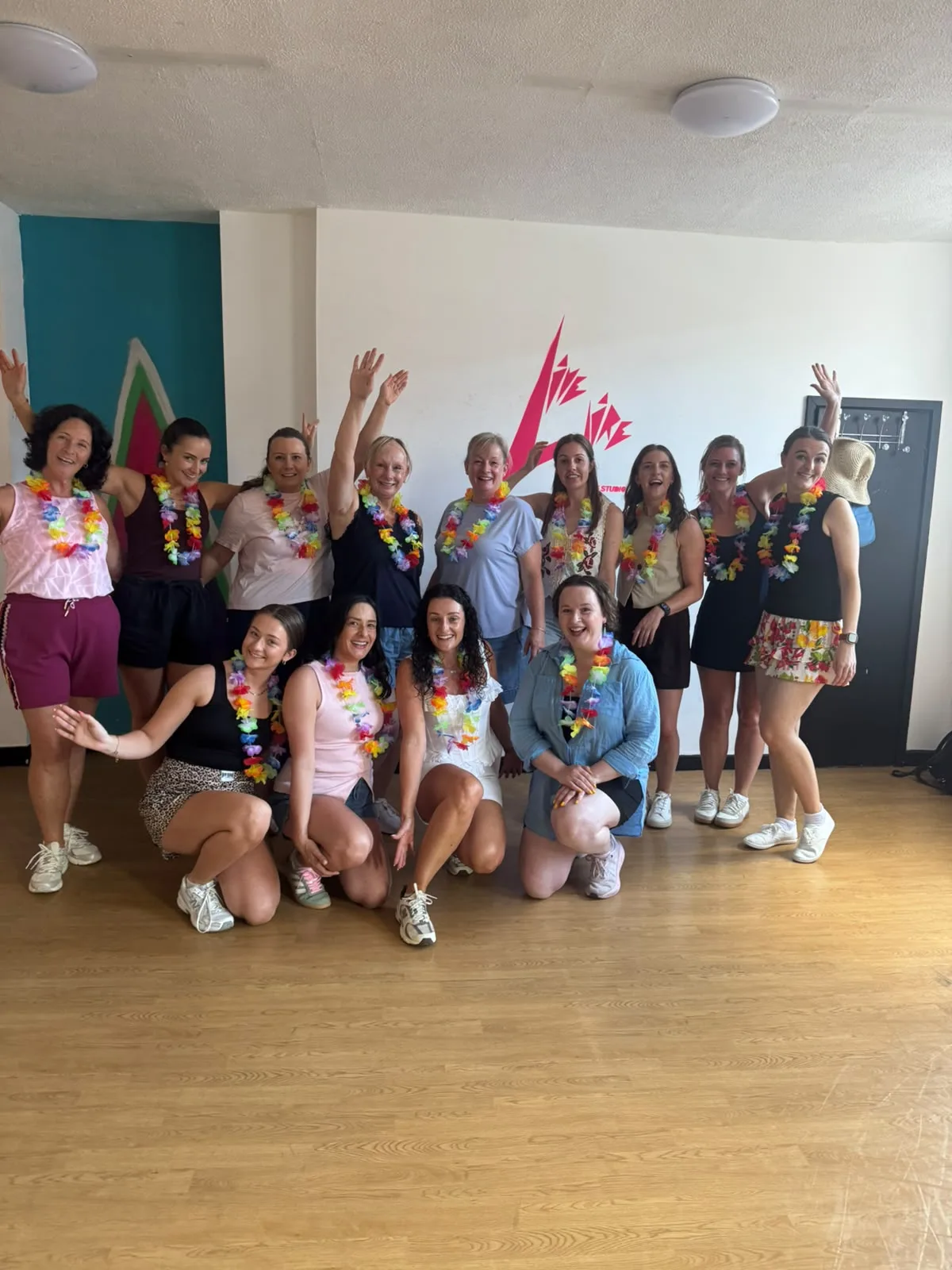 90s hen party dance class alternative